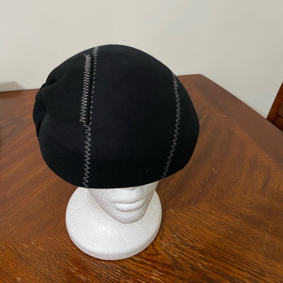 Black hat - Picture 1 of 5